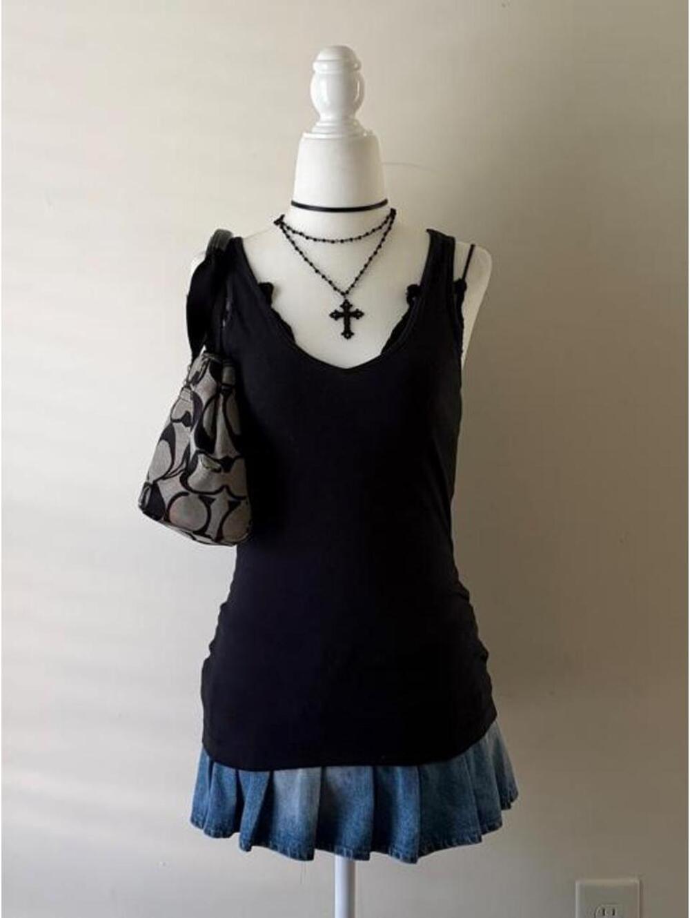 Y2K J+B Black Deep Scoop Neck Fitted Tank Top